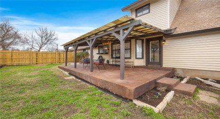 Charming Home Round Rock: Modern Amenities Meet Cozy Comfort