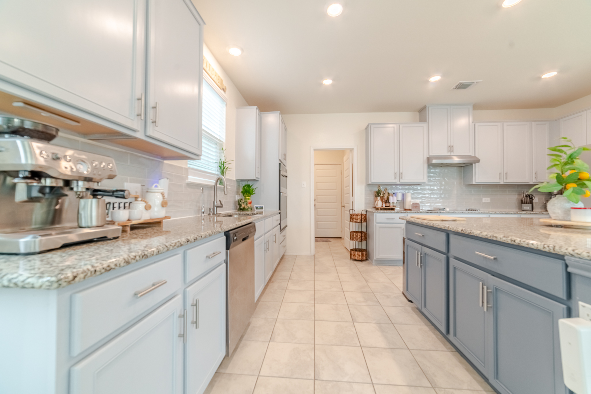 412 Josey Wales Dr, Jarrell, TX 76537