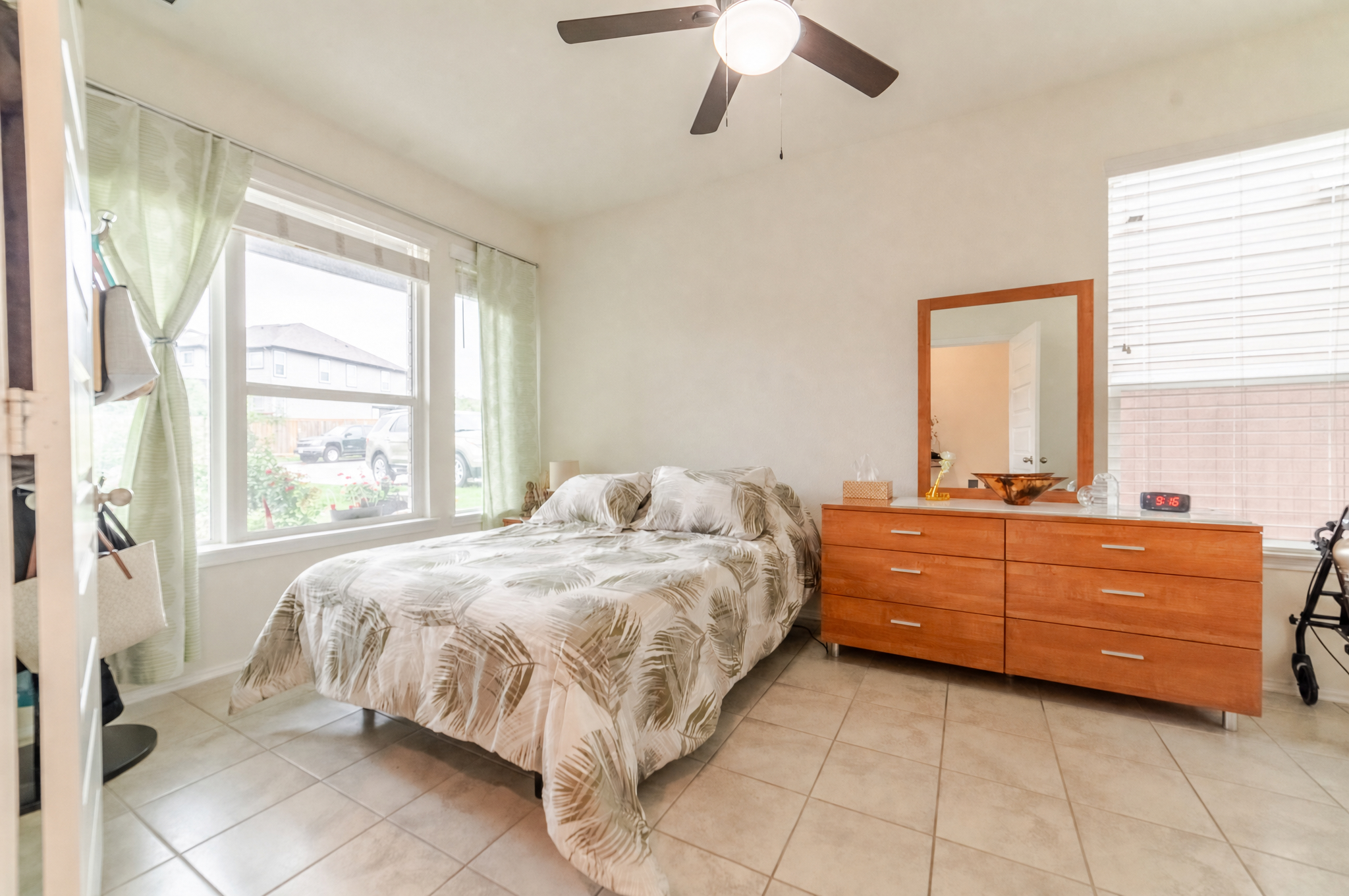 412 Josey Wales Dr, Jarrell, TX 76537
