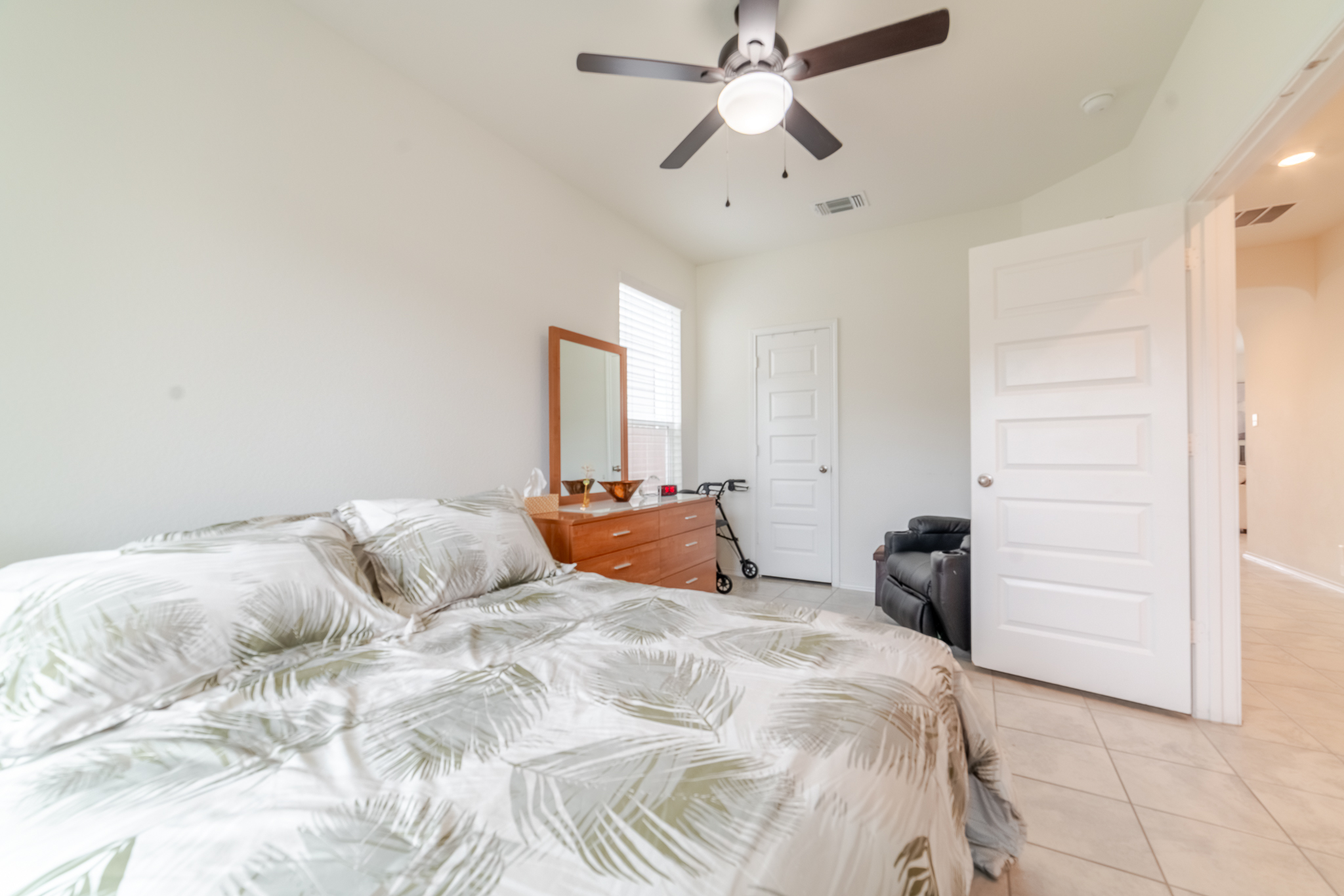 412 Josey Wales Dr, Jarrell, TX 76537