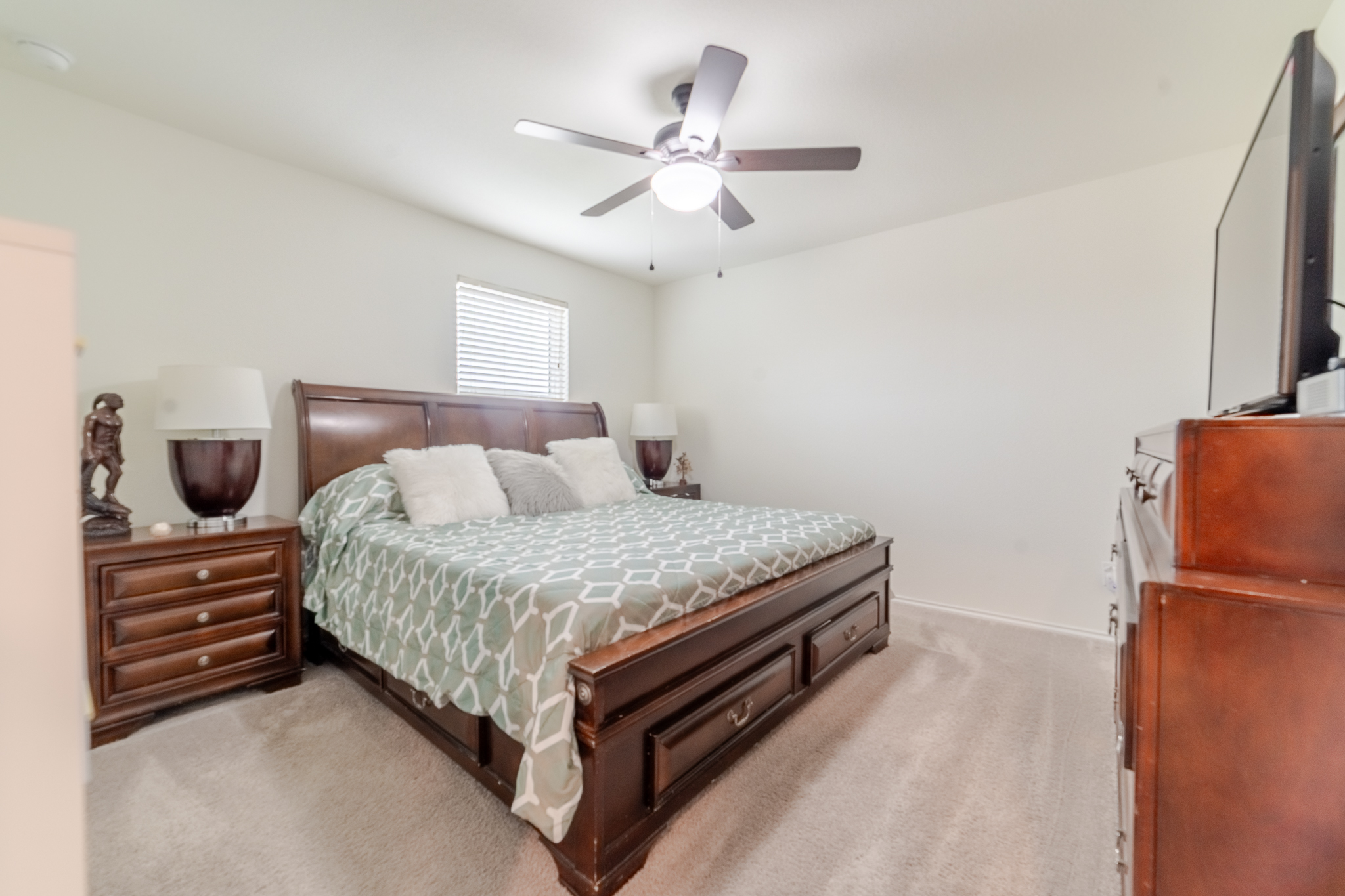 412 Josey Wales Dr, Jarrell, TX 76537