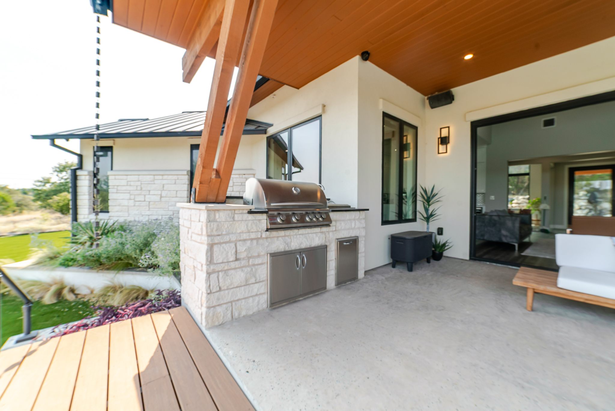 23801 Oscar Rd, Spicewood, Texas 78669