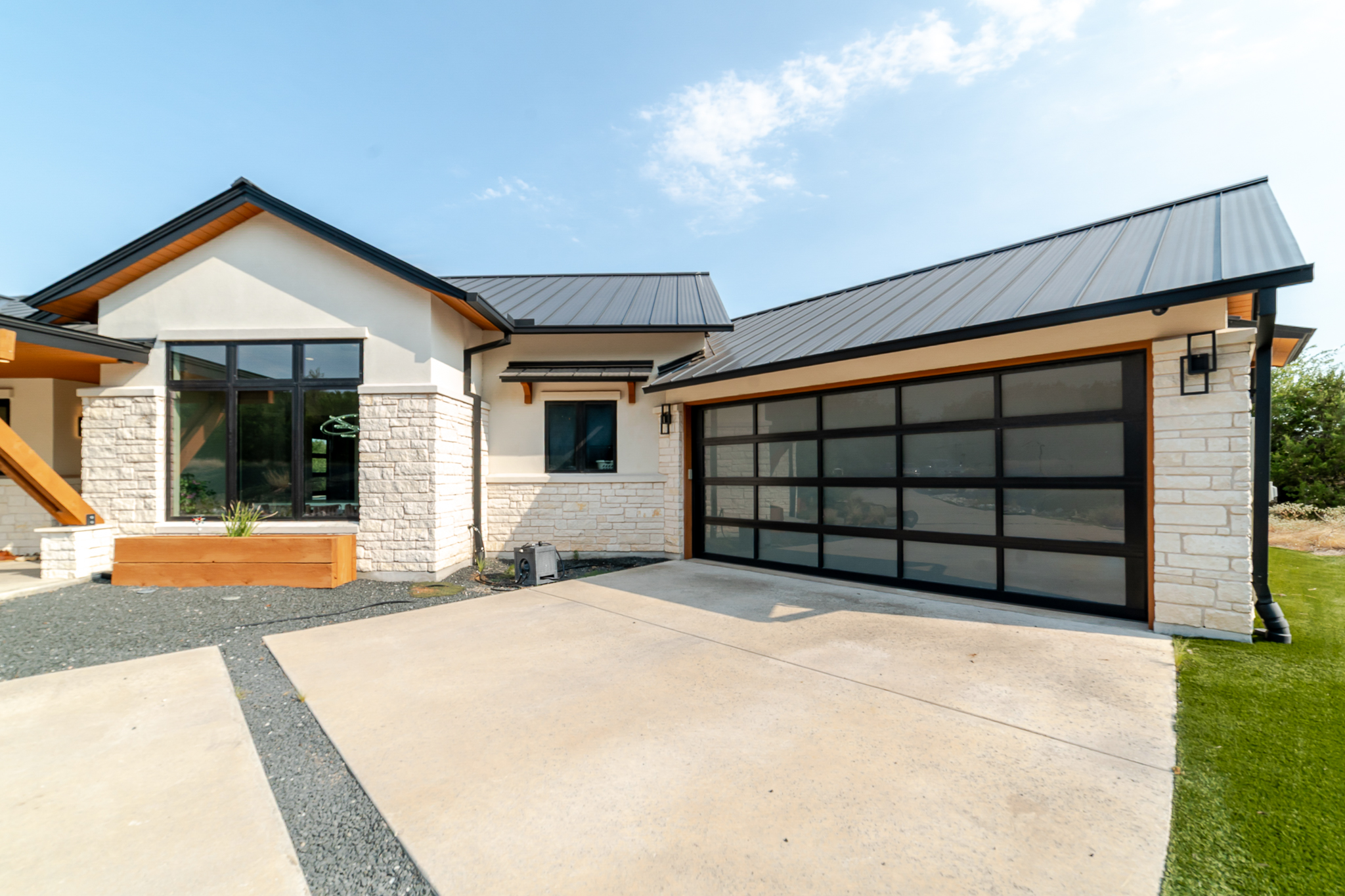 23801 Oscar Rd, Spicewood, Texas 78669