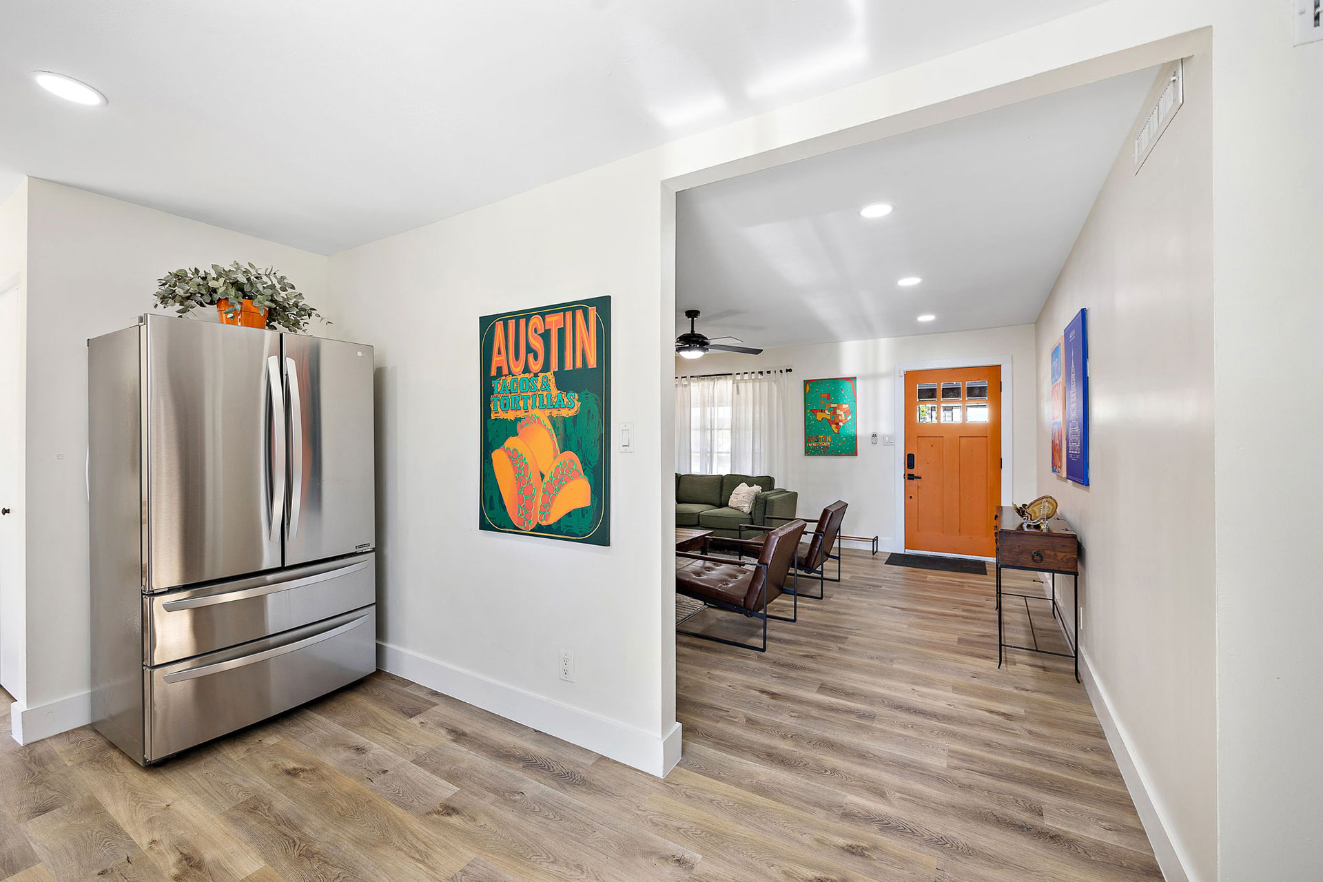 1317 Cloverleaf Dr, Austin, TX 78723