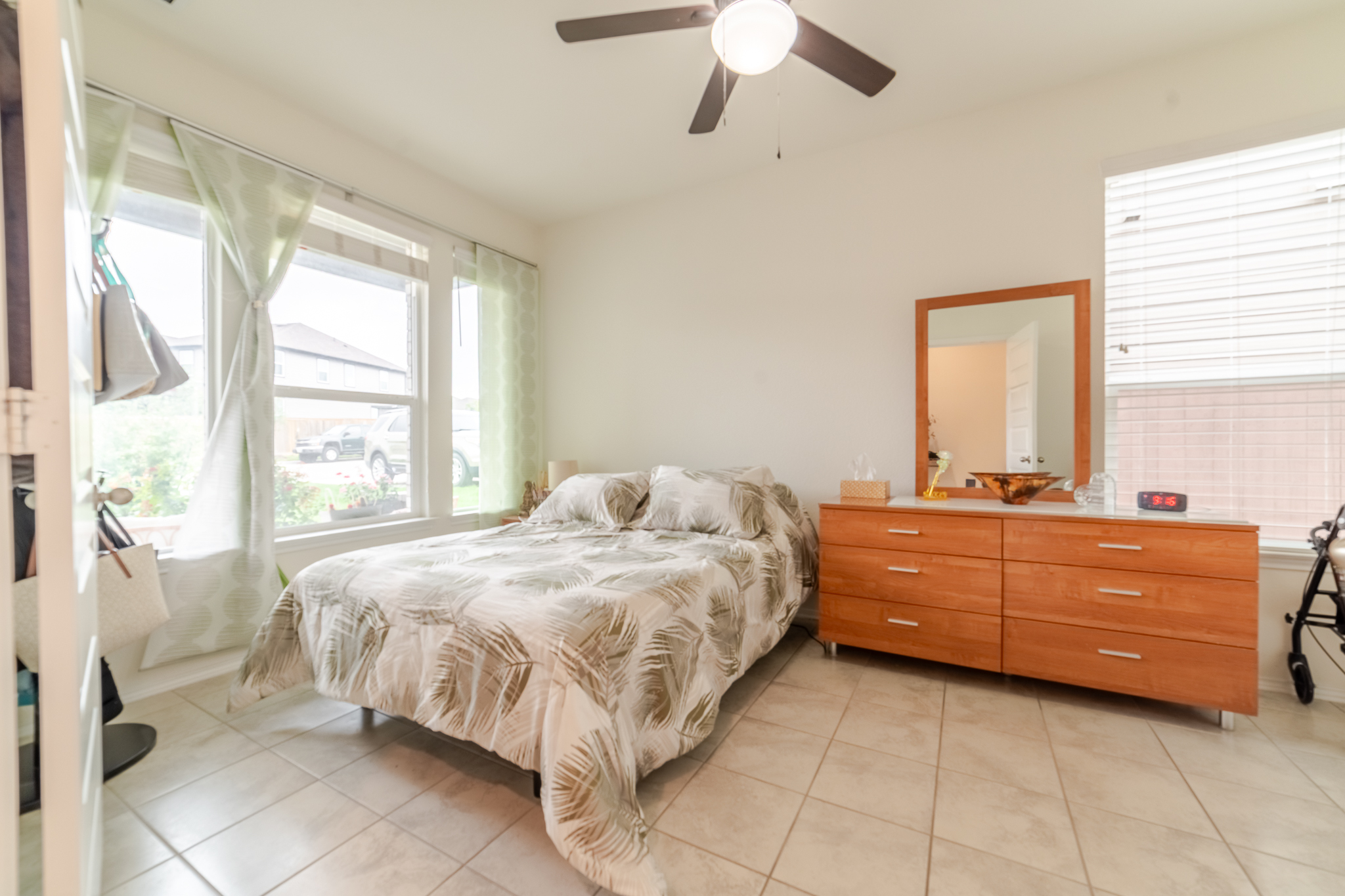 412 Josey Wales Dr, Jarrell, TX 76537