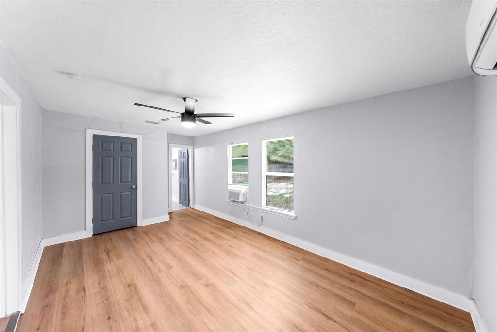 1627 W Thorain Blvd, San Antonio, TX 78201