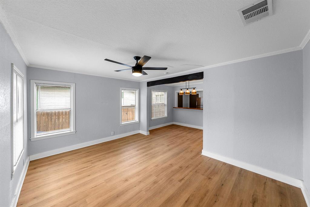 1627 W Thorain Blvd, San Antonio, TX 78201